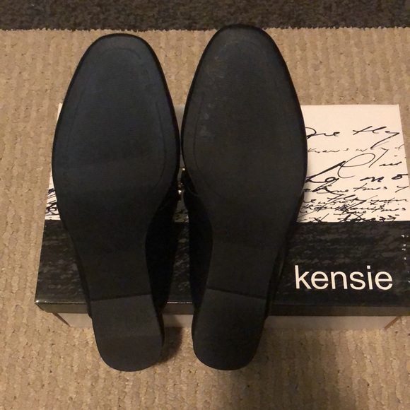 Brand new with box Kenzie brand mule slip on with gold accents shoes - Picture 3 of 4